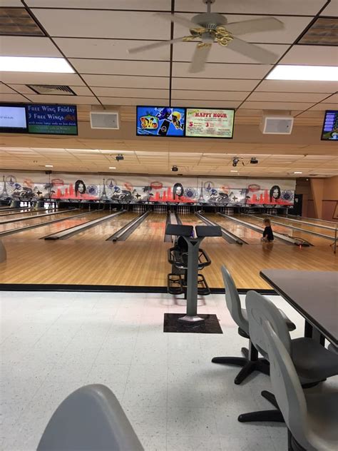 Bowling sarasota - Perfect for Happy Hours, Teambuilding and Office Parties! If you need assistance using our online booking tool or have questions about your event or reservation, you can reach a member of our booking team Monday through Saturday, 9:30am-8pm EST at 1-866-211-3369. For assistance outside of these hours, please call your center directly. 